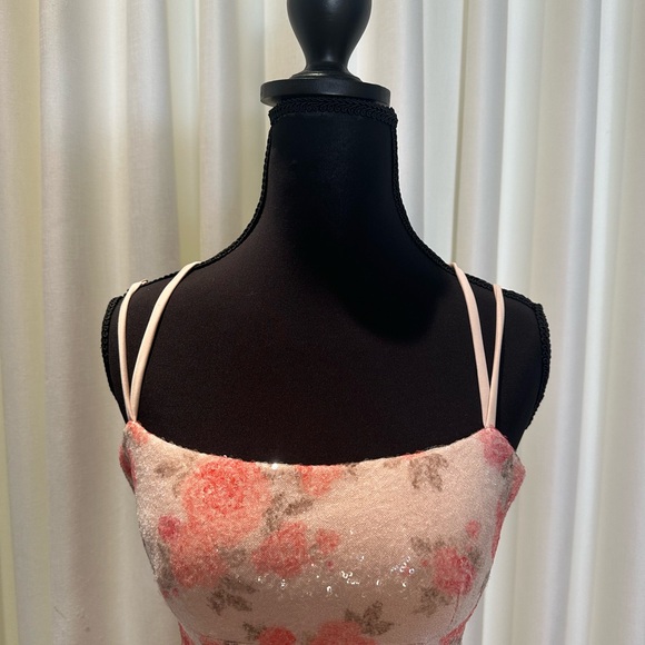 Windsor Elegant Pink Dress - Picture 2 of 8